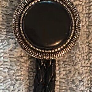 Vintage Metal Bolo Tie, Nice Silver and Black Onyx Stone Design, Round, Nice Wes